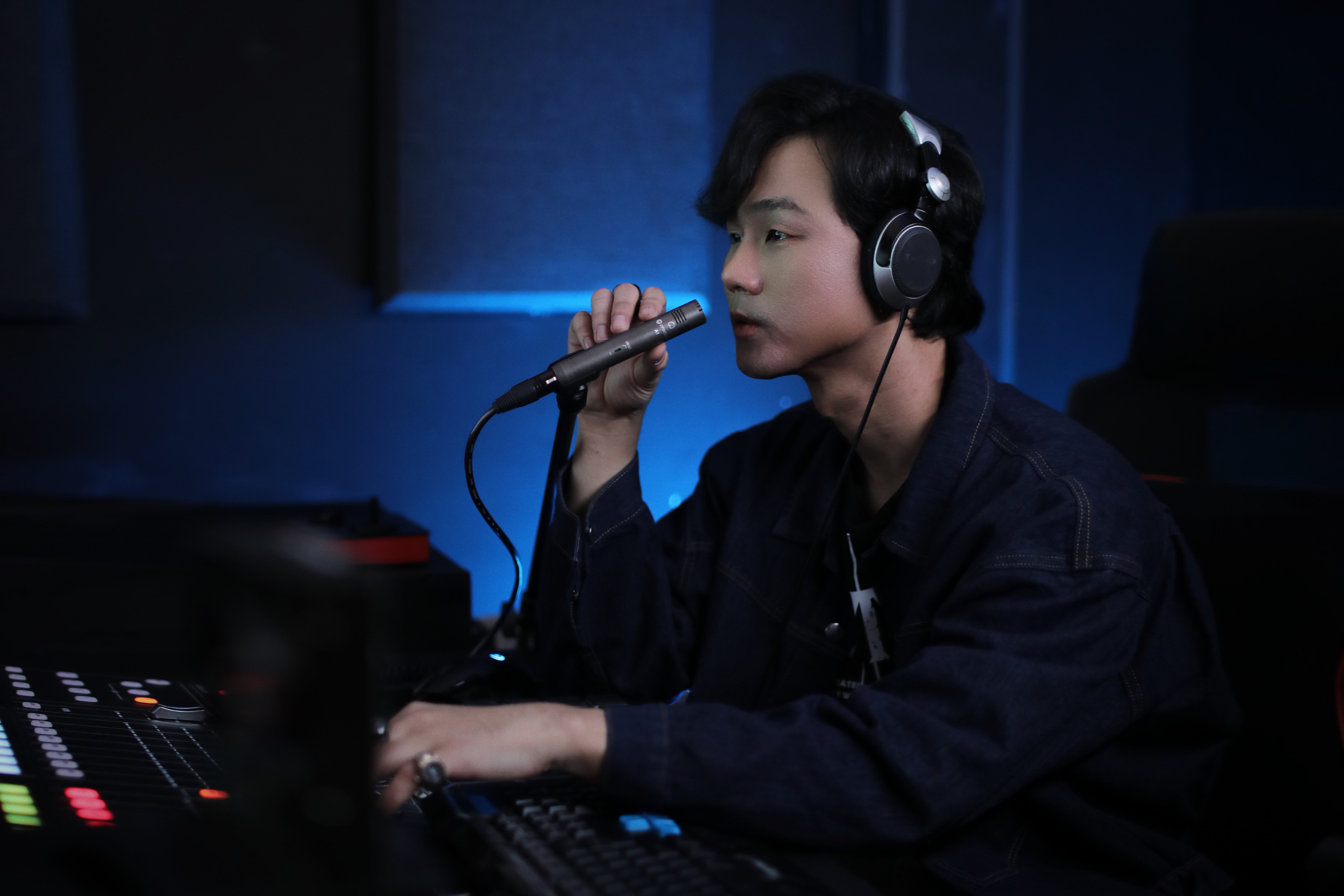 Making Waves - Behind the Scene